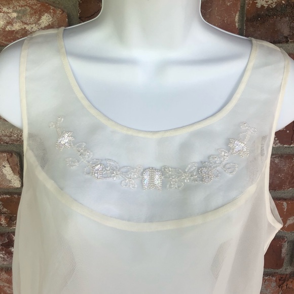 Victoria Secret white gown size small - Picture 4 of 7